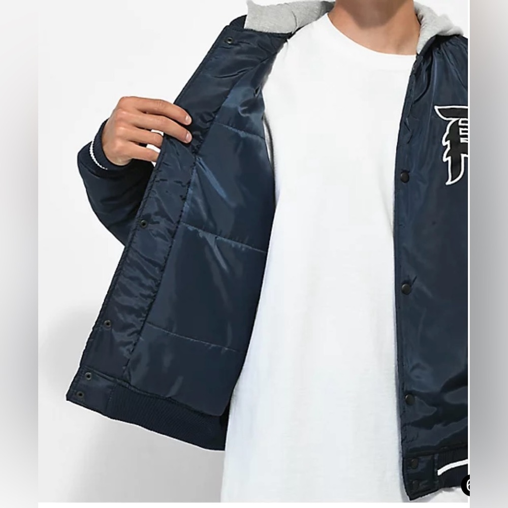 Primitive Navy Skateboarding Jacket - Picture 3 of 7